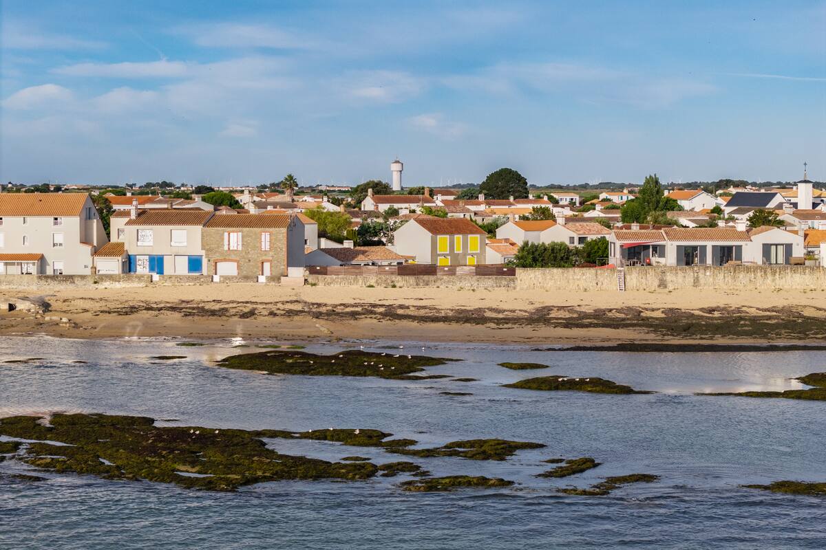 Le Vieil seen from the sea